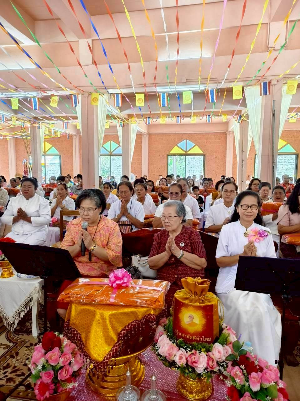 ภาพร่วมพิธีกรรมวัดกุญชรทรงธรรม