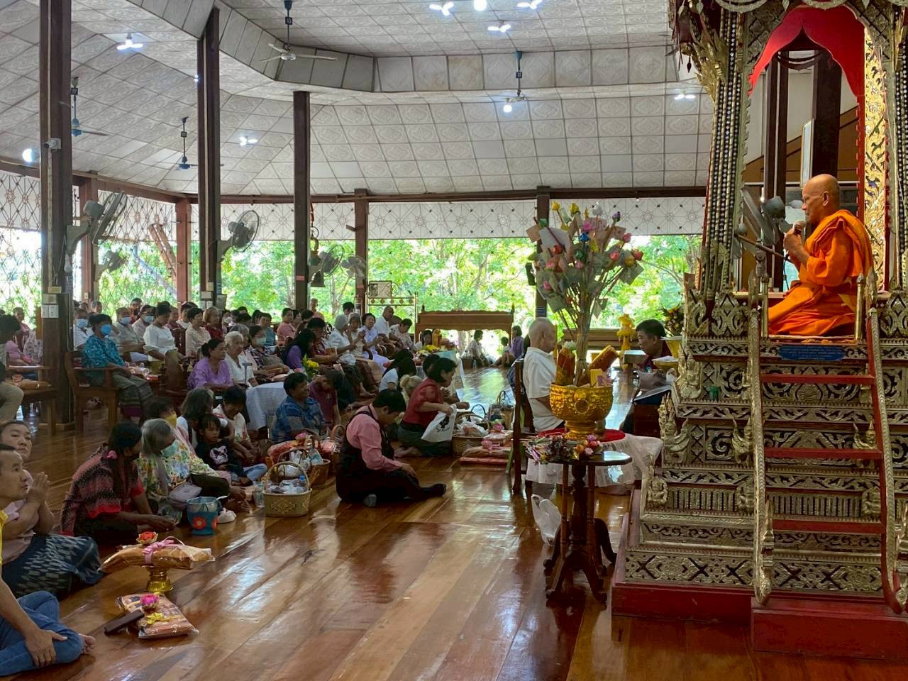 ภาพร่วมพิธีกรรมวัดสันติกาวาส