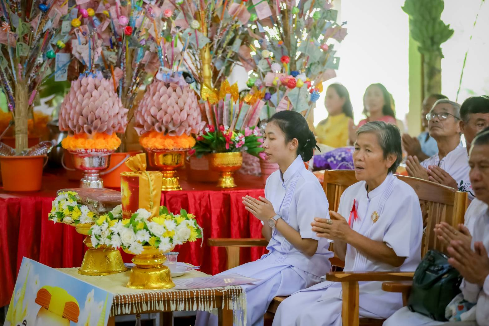 ภาพร่วมพิธีกรรมวัดมิ่งฟ้าคุณจักร