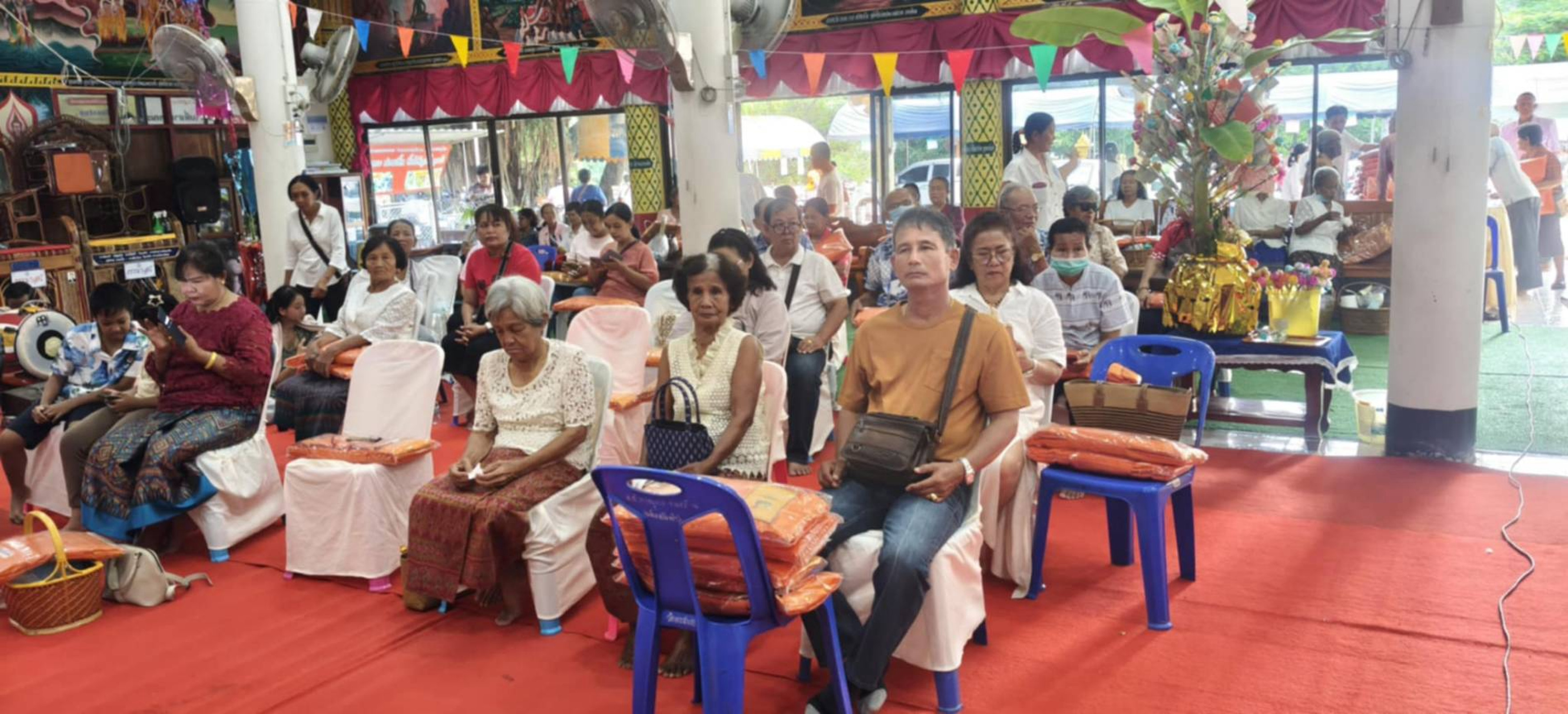 ภาพร่วมพิธีกรรมวัดดงสมอ