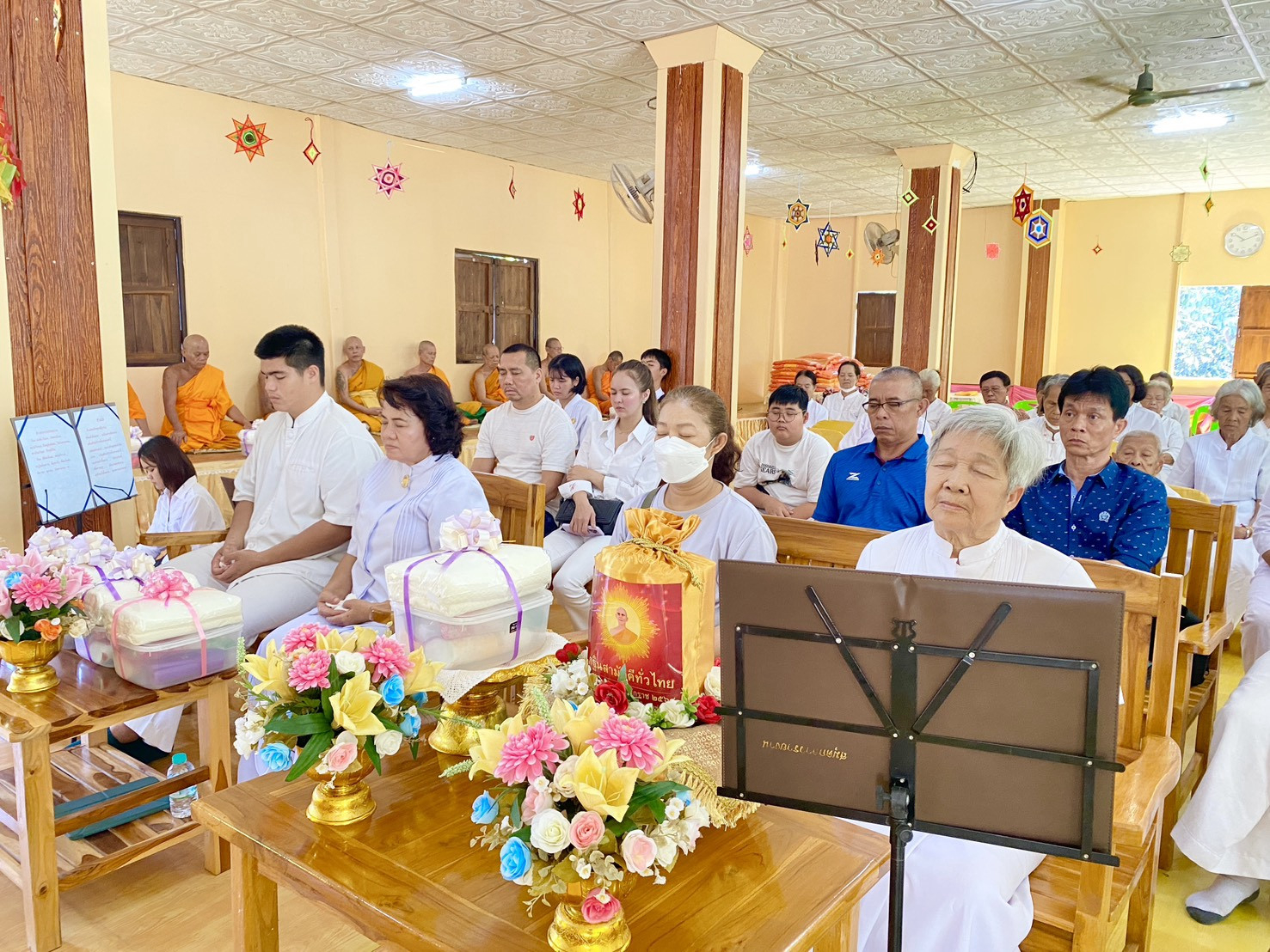 ภาพร่วมพิธีกรรมวัดถ้ำธาราสวรรค์