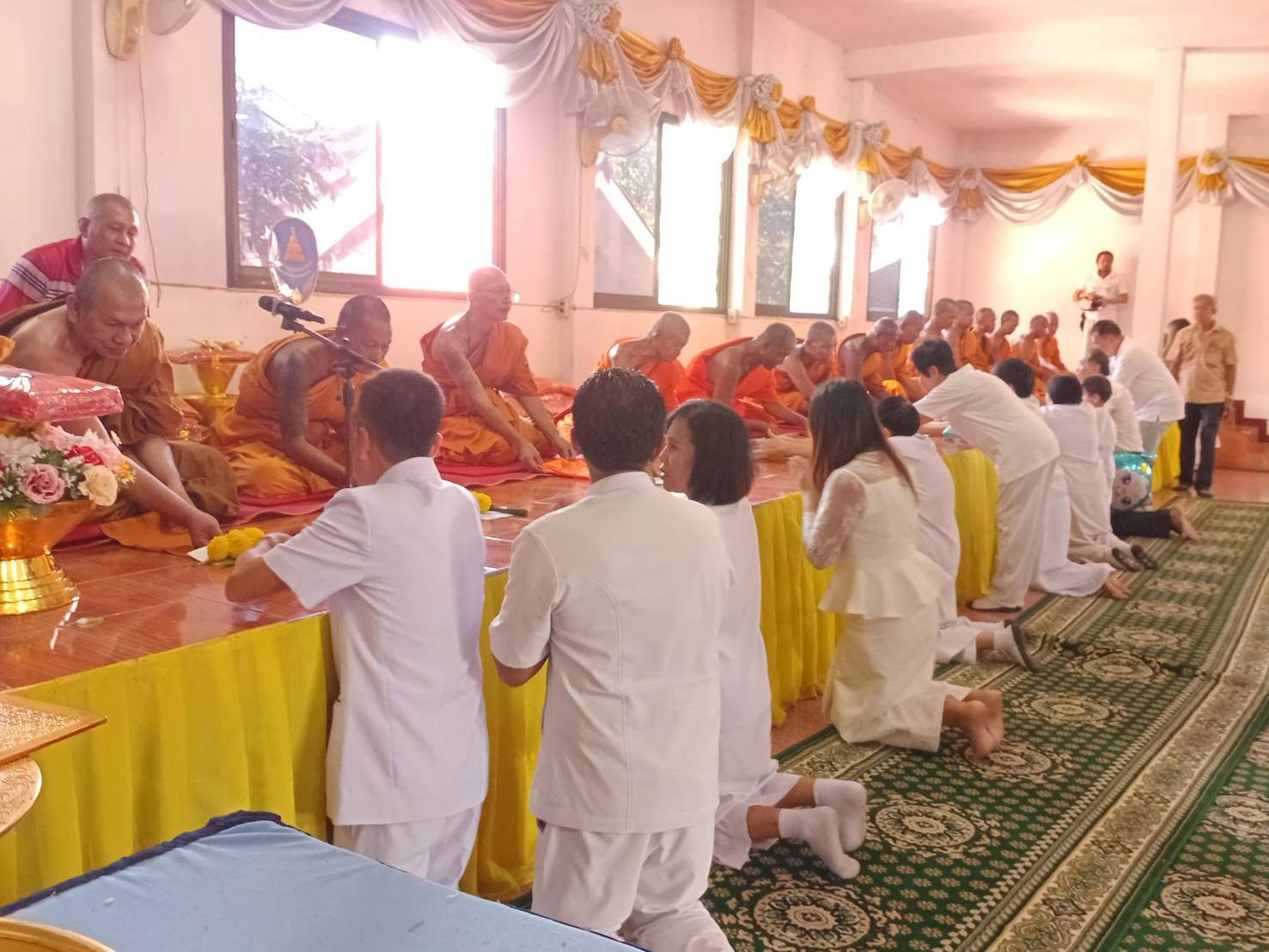 ภาพร่วมพิธีกรรมวัดตาลสุวรรณ