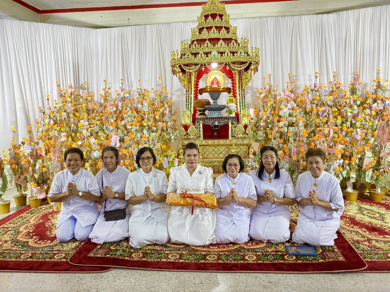 ภาพร่วมพิธีกรรมวัดกล้าชอุ่ม