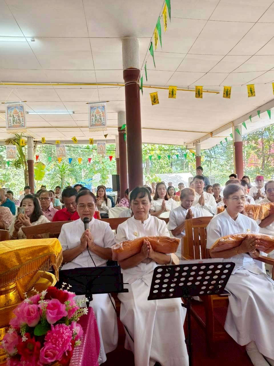 ภาพกล่าวคำถวายกฐินศรีประทุมทอง