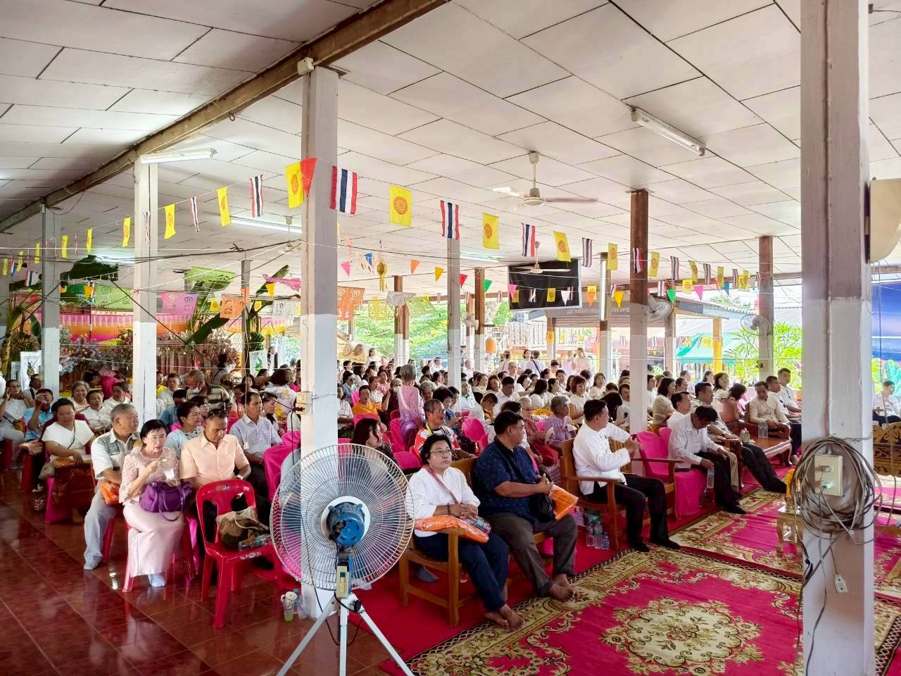 ภาพร่วมพิธีกรรมวัดห้วยเจียง