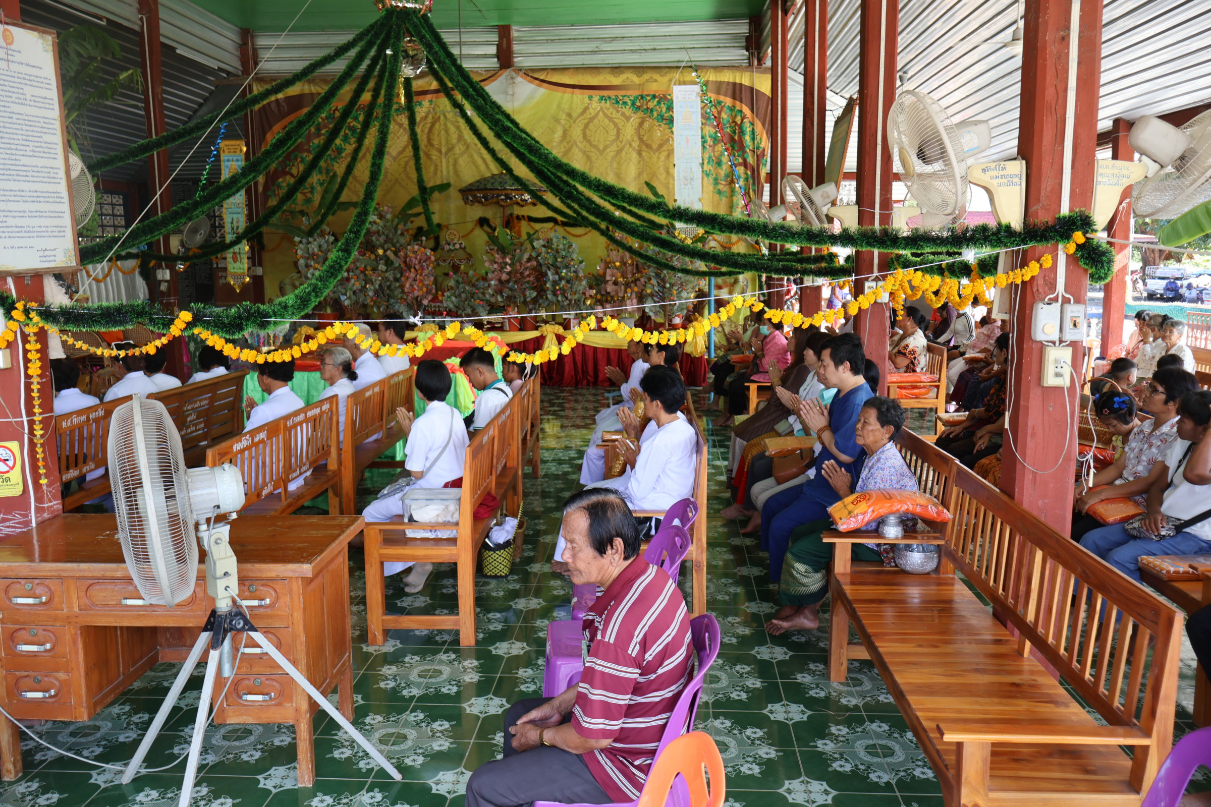 ภาพร่วมพิธีกรรมวัดคลองสระเกษศรัทธาราม