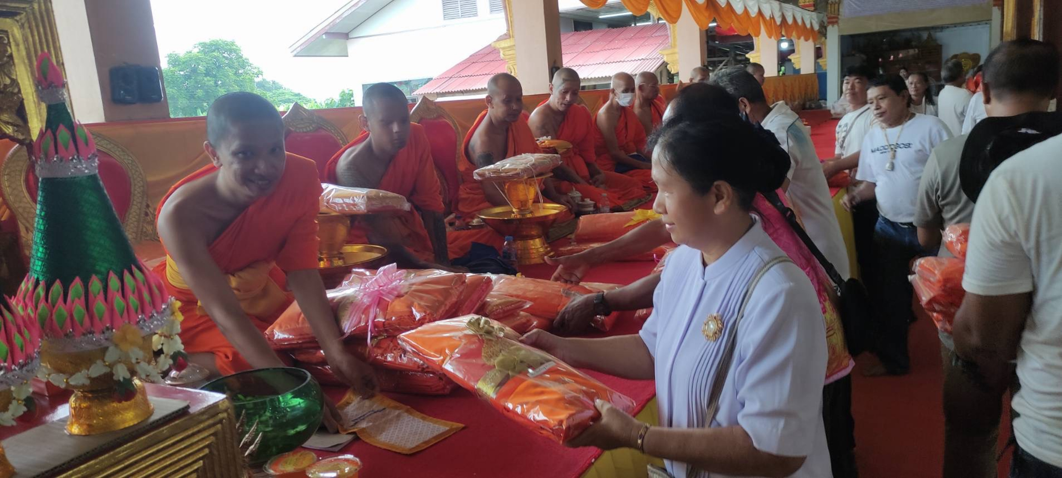 ภาพร่วมพิธีกรรมวัดศรีเมือง