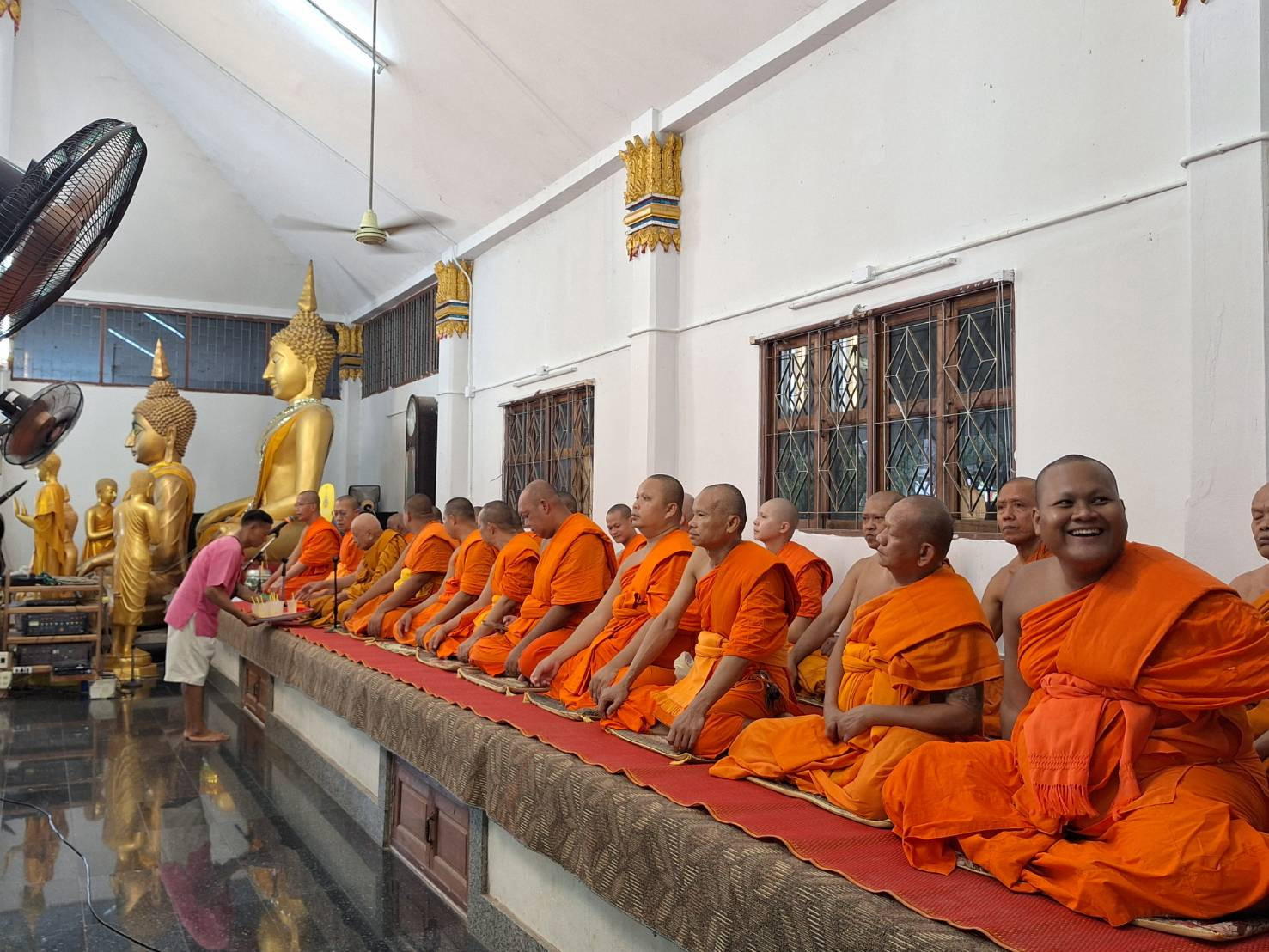 ภาพร่วมพิธีกรรมวัดโซกเป็ด