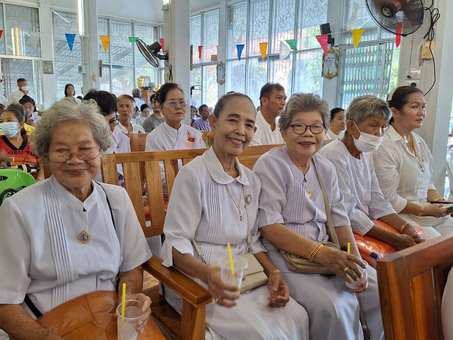 ภาพร่วมพิธีกรรมวัดโซกเป็ด