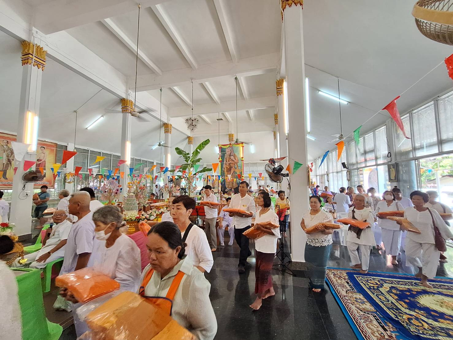 ภาพร่วมพิธีกรรมวัดโซกเป็ด