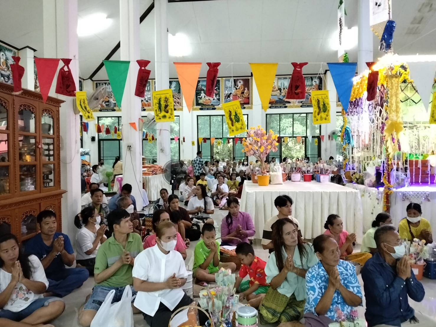 ภาพร่วมพิธีกรรมวัดกกแรต