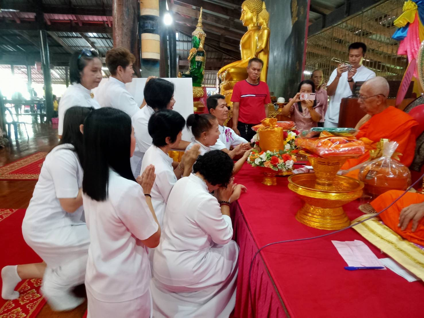 ภาพร่วมพิธีกรรมวัดสังฆาราม