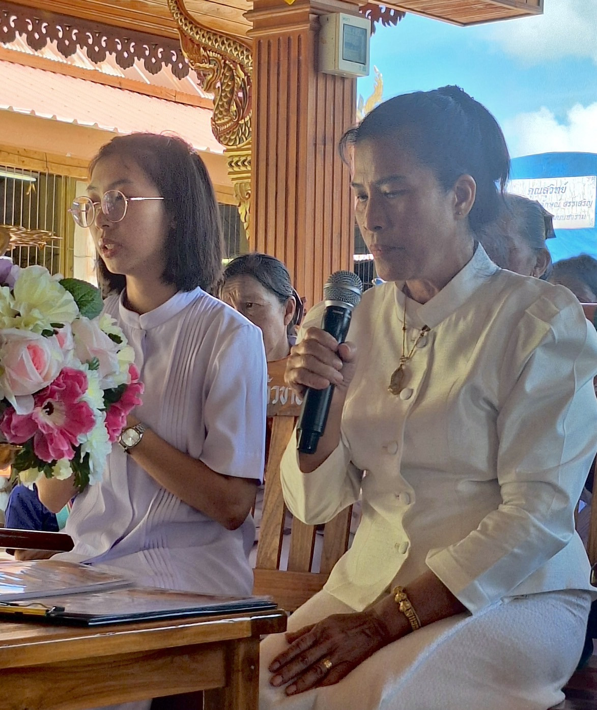 ภาพร่วมพิธีกรรมวัดภูธาตุเจดีย์