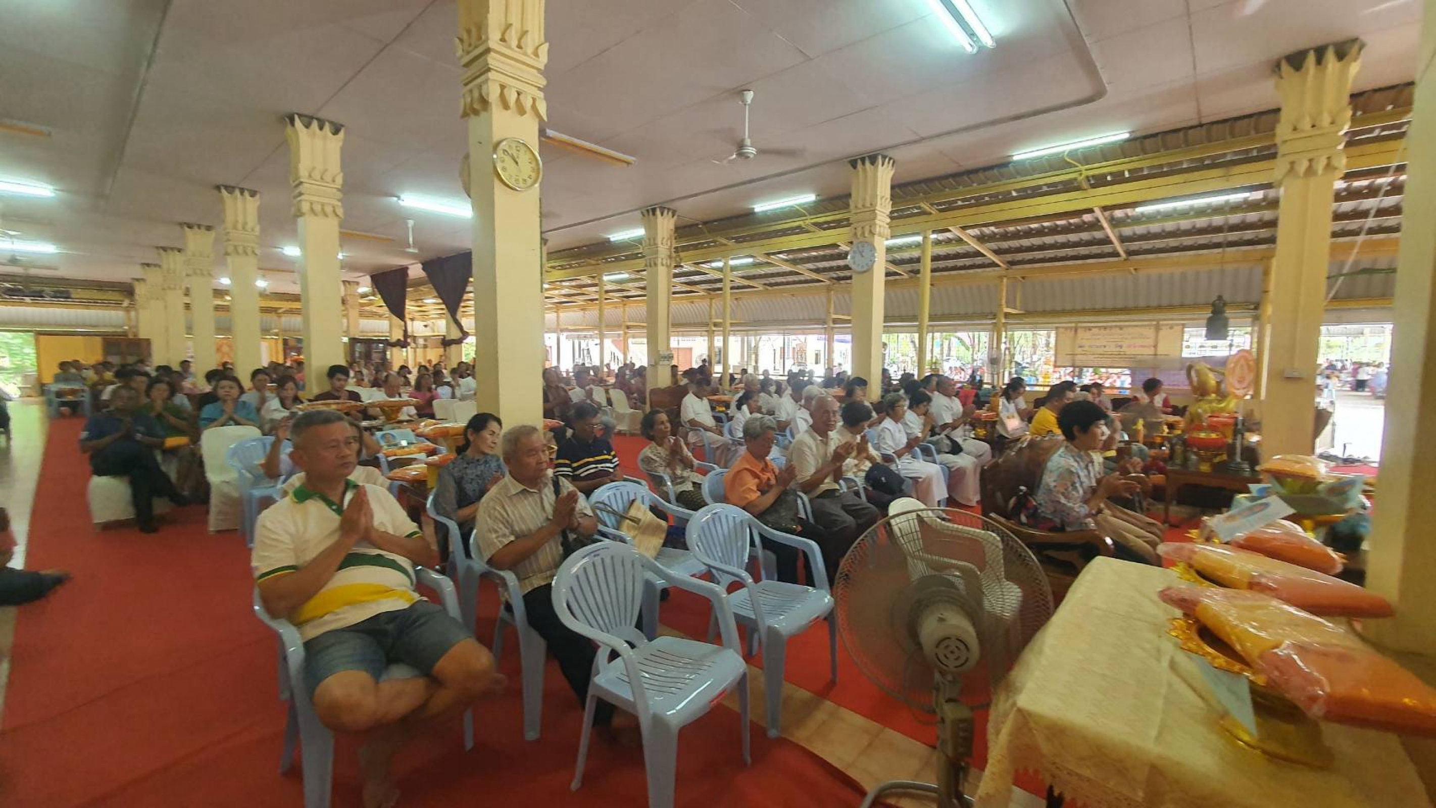 ภาพร่วมพิธีกรรมวัดสมบูรณ์ธรรมกายาราม