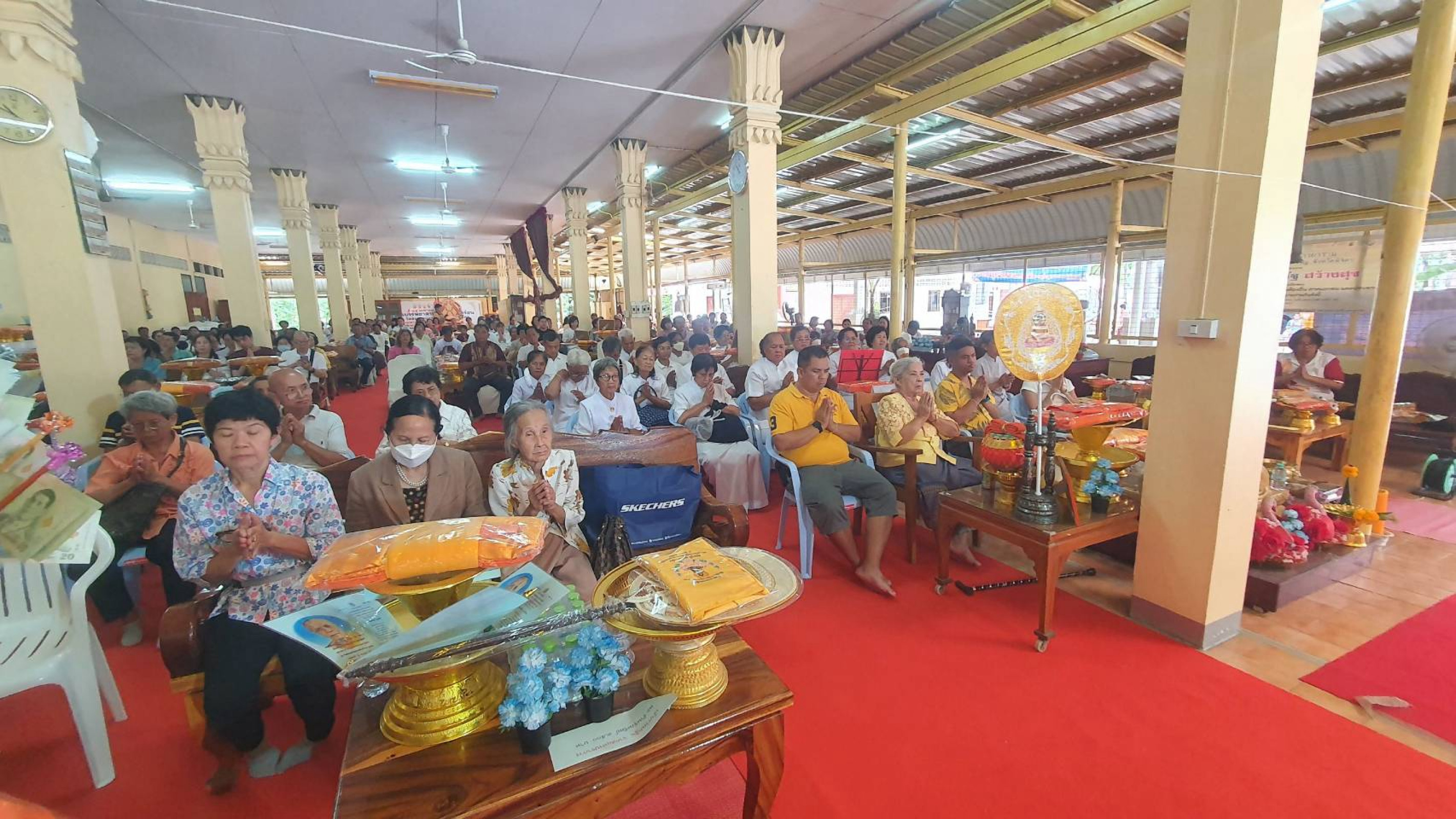 ภาพร่วมพิธีกรรมวัดสมบูรณ์ธรรมกายาราม