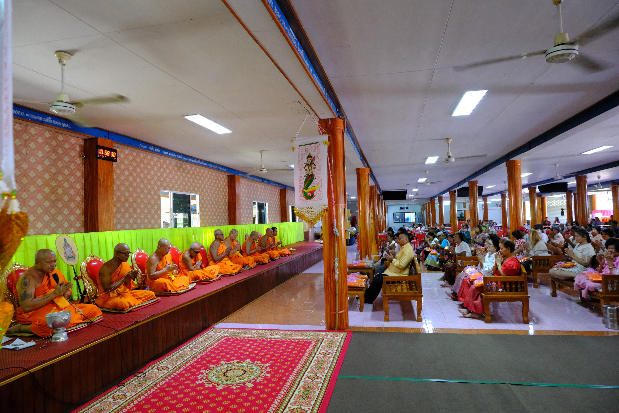 ภาพร่วมพิธีกรรมวัดปากคลองไข่เน่า