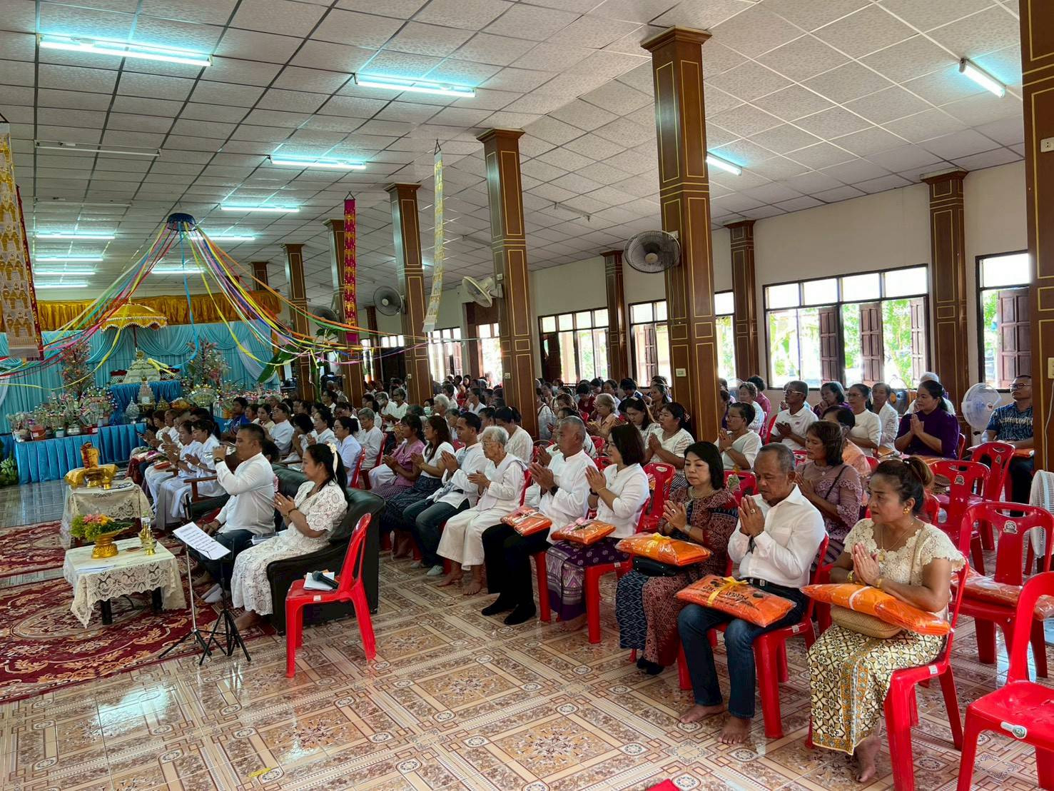 ภาพร่วมพิธีกรรมวัดนาหน่ำ