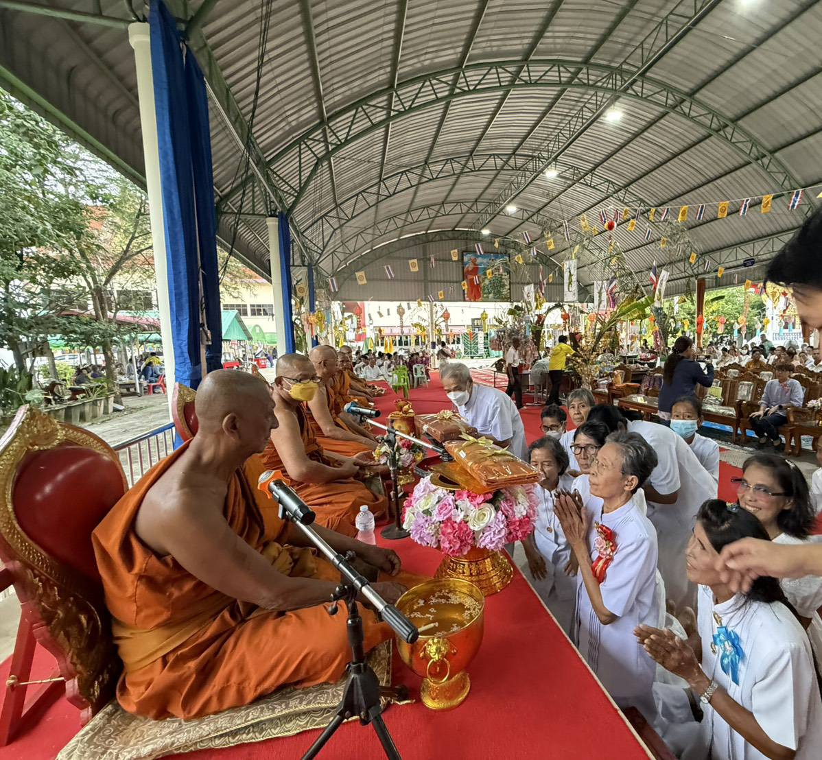 ภาพร่วมพิธีกรรมวัดเขตมงคล