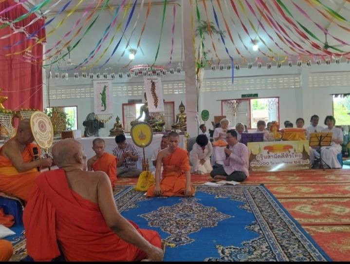 ภาพร่วมพิธีกรรมวัดท้องลับแล