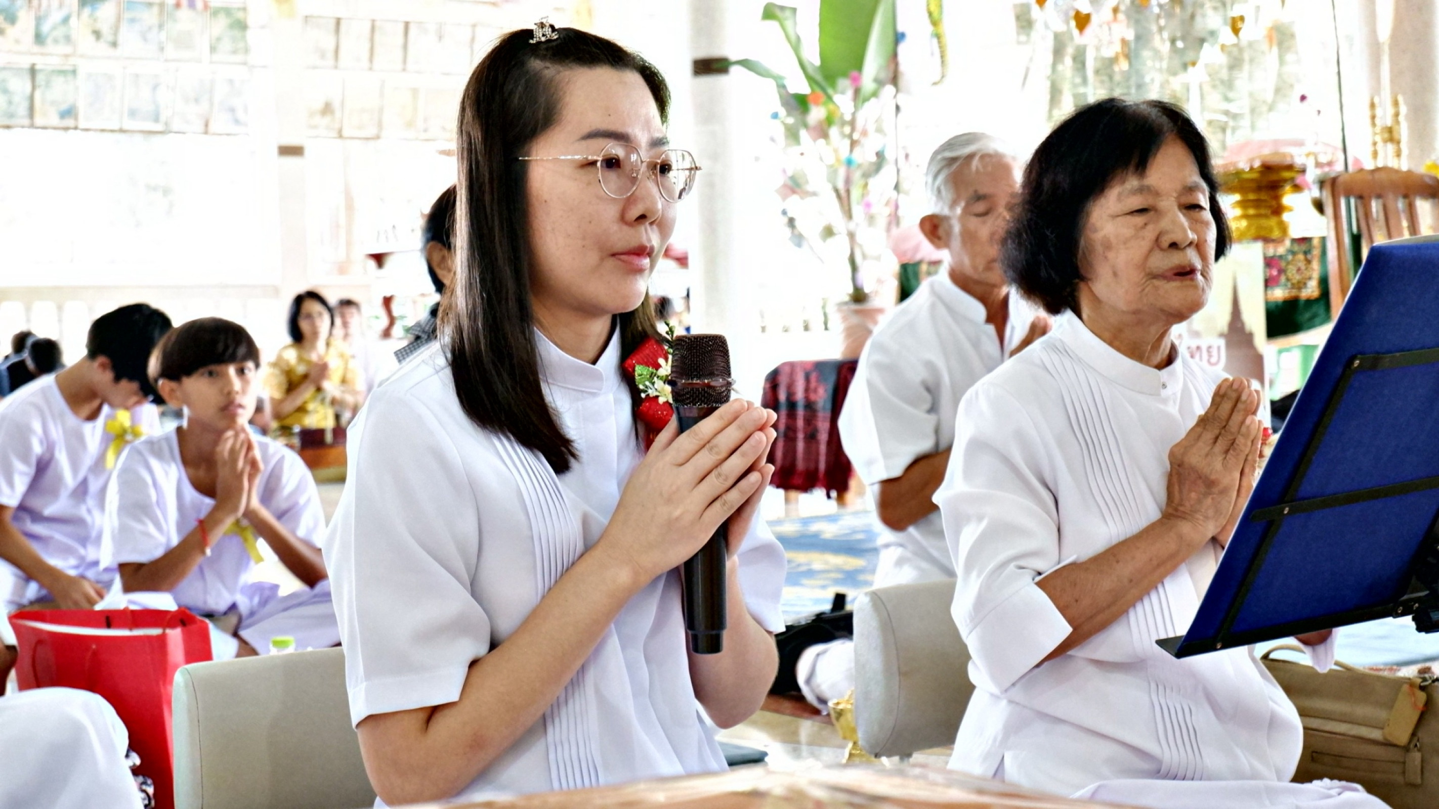 ภาพร่วมพิธีกรรมวัดแสนขัน