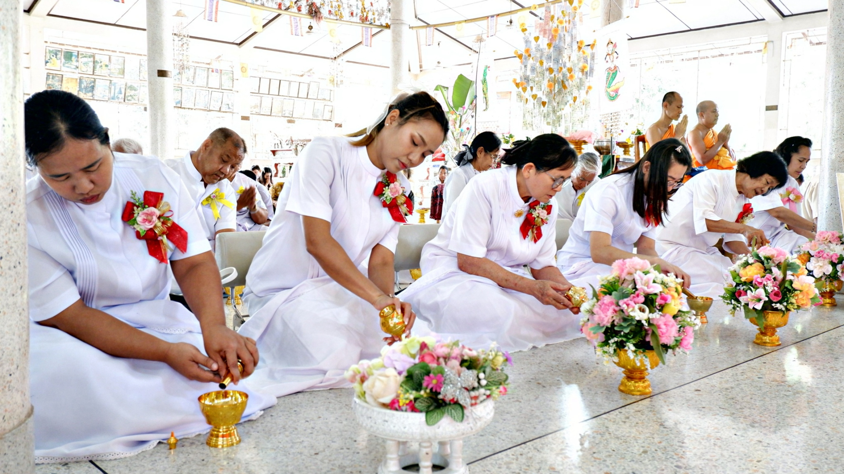 ภาพร่วมพิธีกรรมวัดแสนขัน