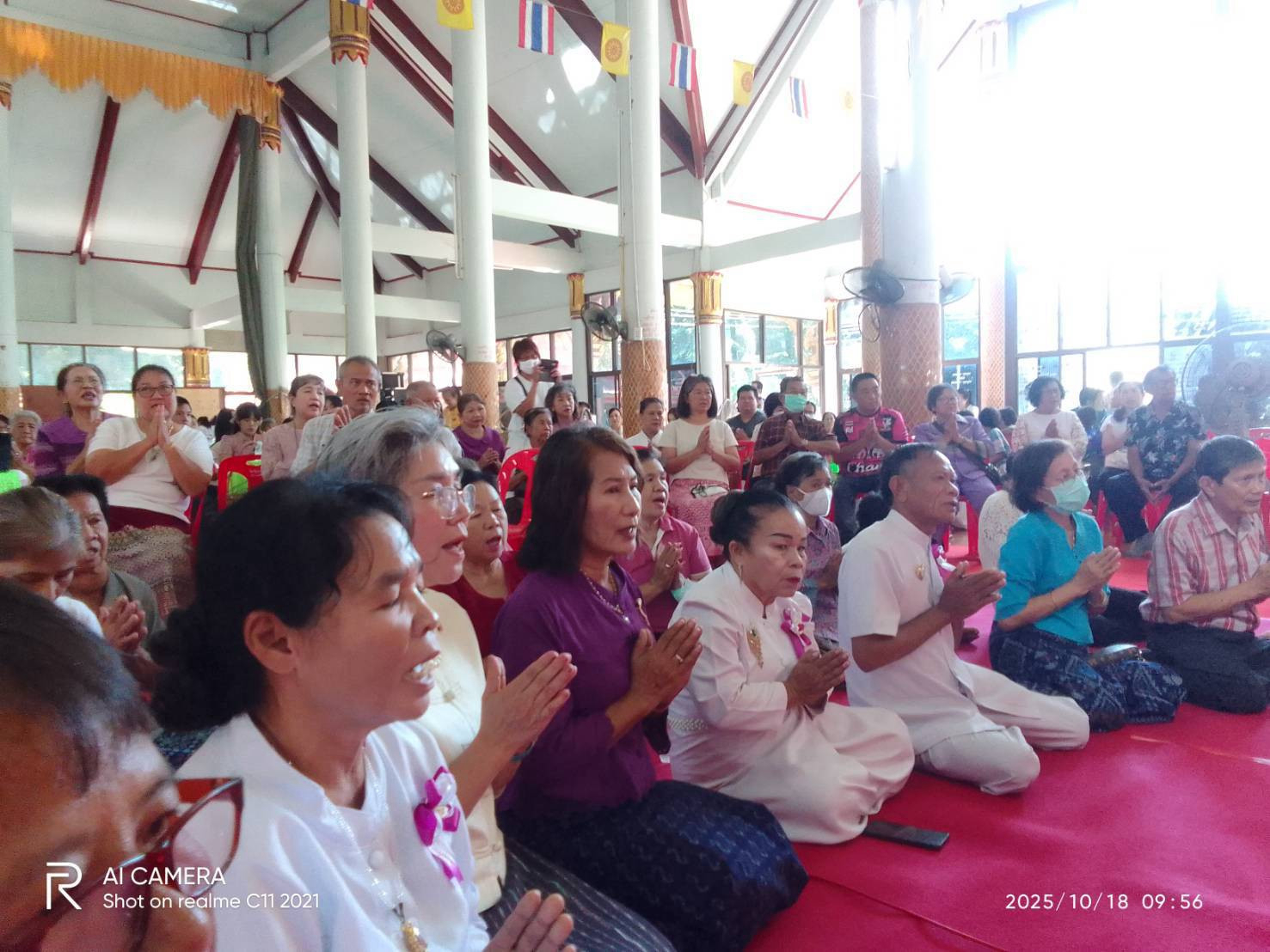 ภาพร่วมพิธีกรรมวัดวังแดง