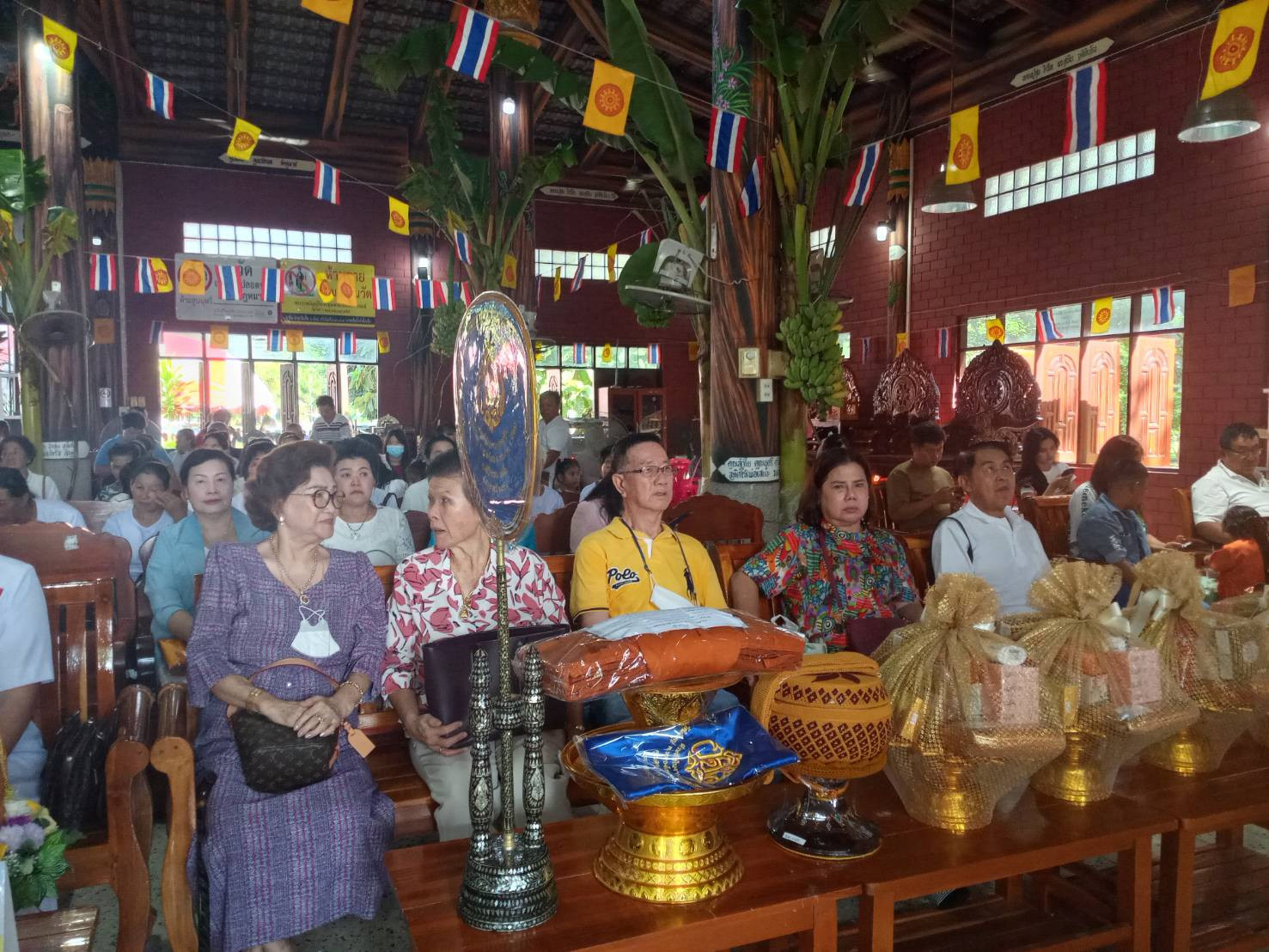 ภาพร่วมพิธีกรรมวัดไผ่ใหญ่