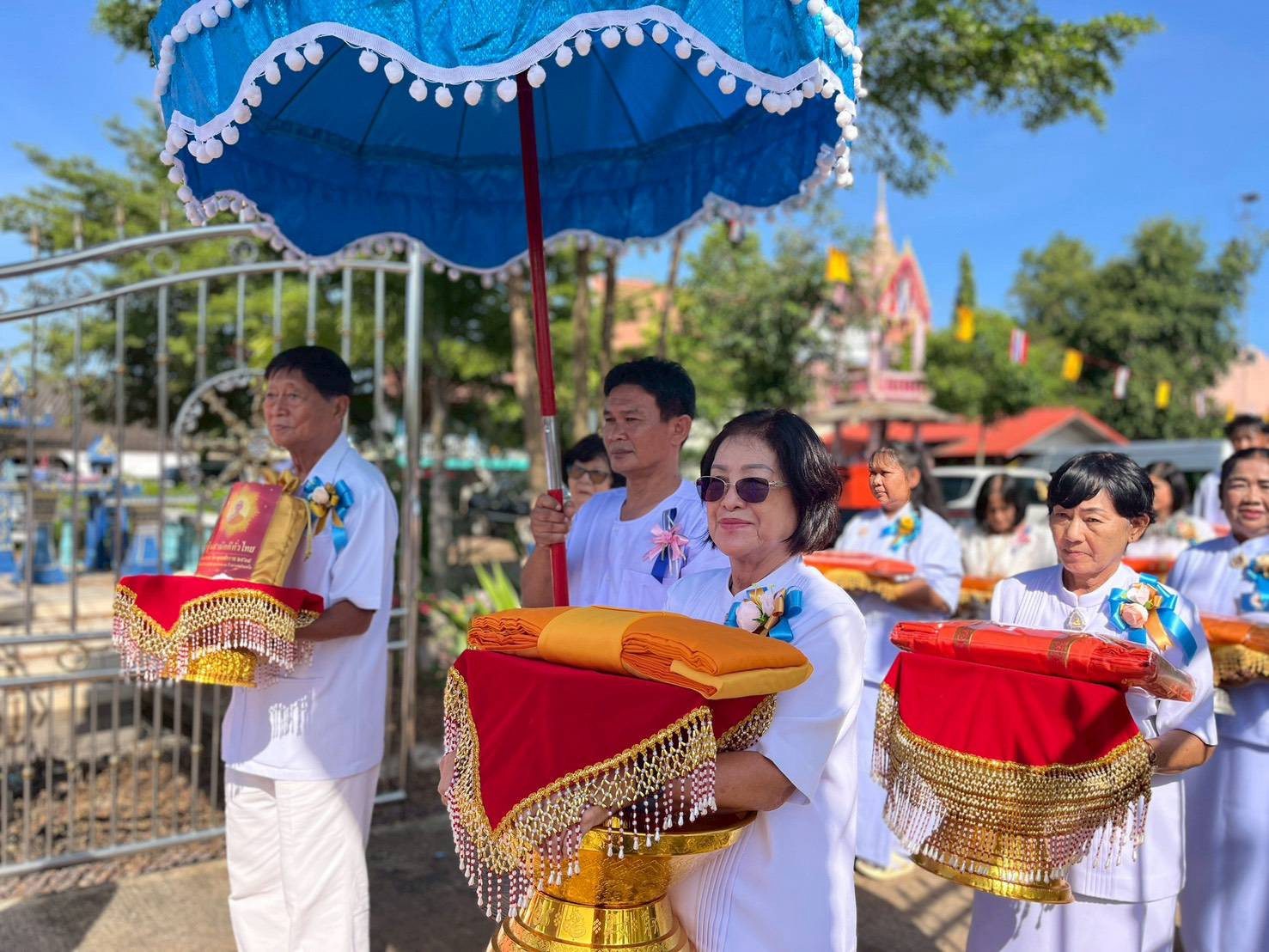 ภาพร่วมพิธีกรรมวัดแหลมคูณ