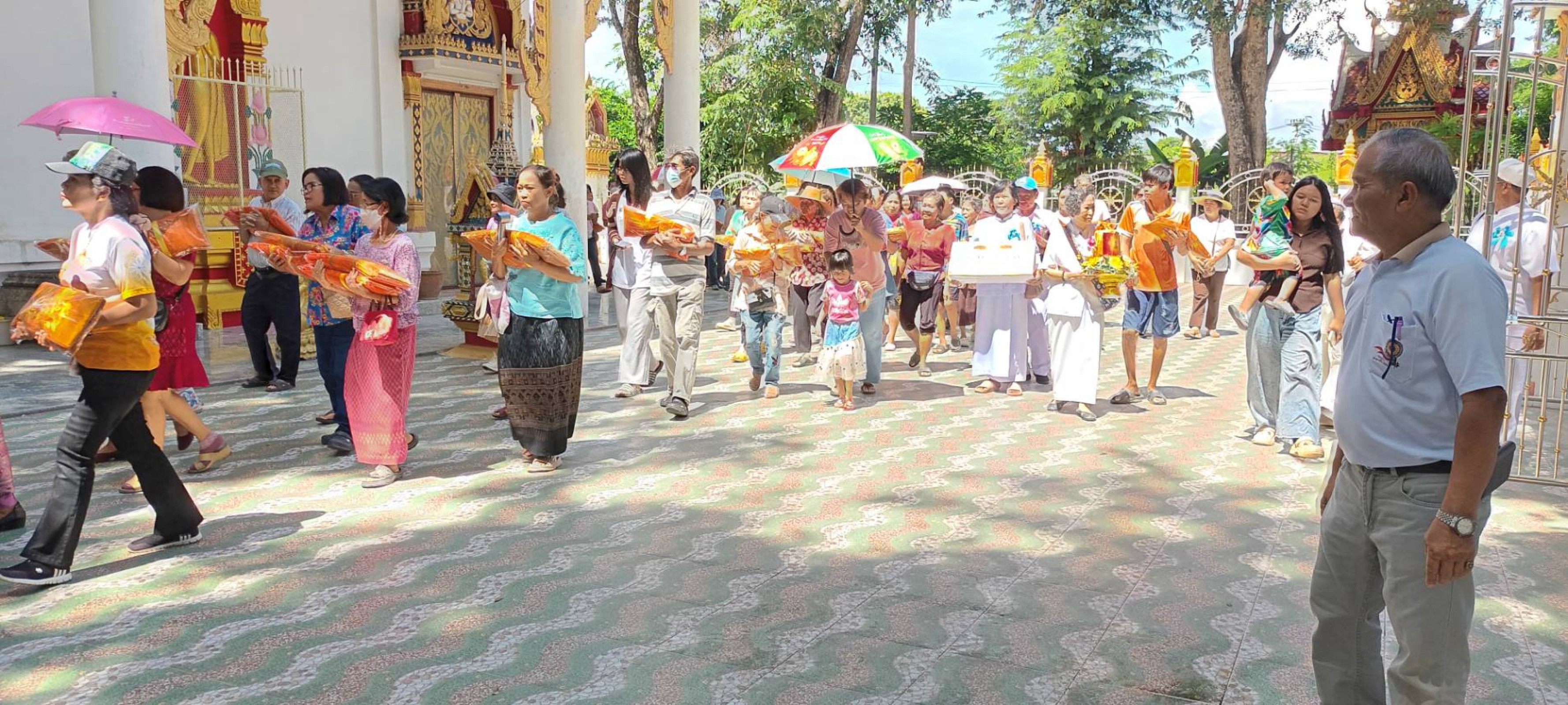 ภาพร่วมพิธีกรรมวัดพฤกษะวันโชติการาม