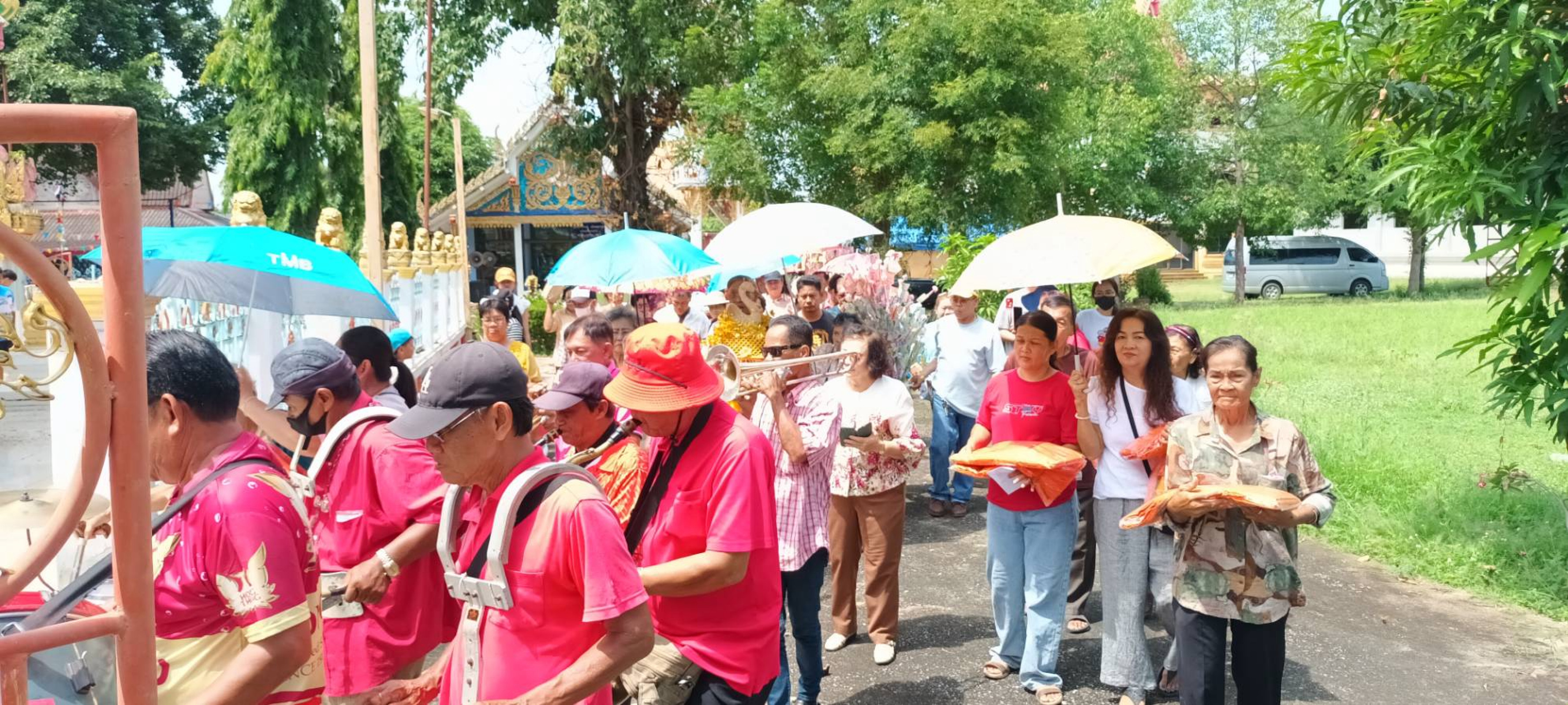 ภาพร่วมพิธีกรรมวัดปิ่นสุทธาวาส