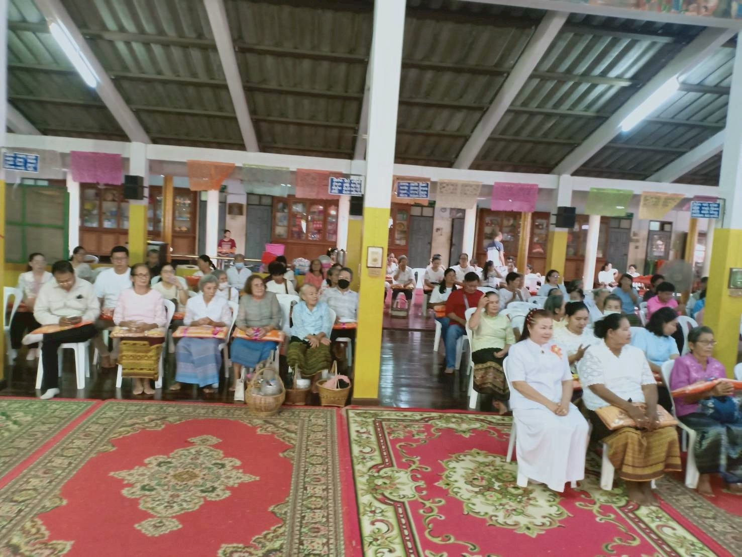 ภาพร่วมพิธีกรรมวัดเขาแก้ว