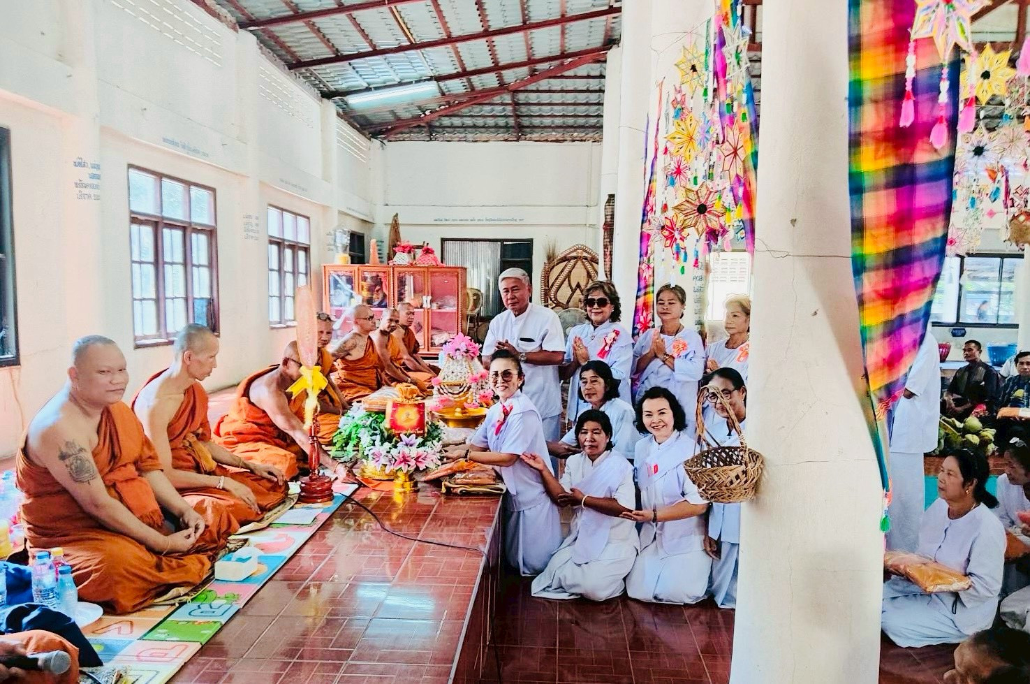 ภาพร่วมพิธีกรรมที่พักสงฆ์ศรีบุญเรือง