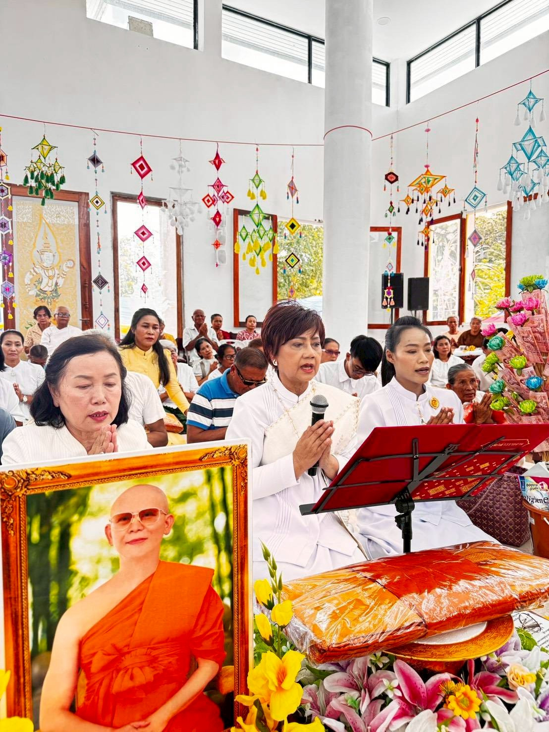 ภาพกล่าวคำถวายกฐินวัดป่าแสงสุรีย์