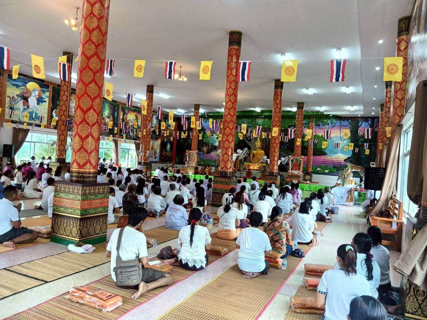 ภาพร่วมพิธีกรรมวัดจักรวรรดิ์