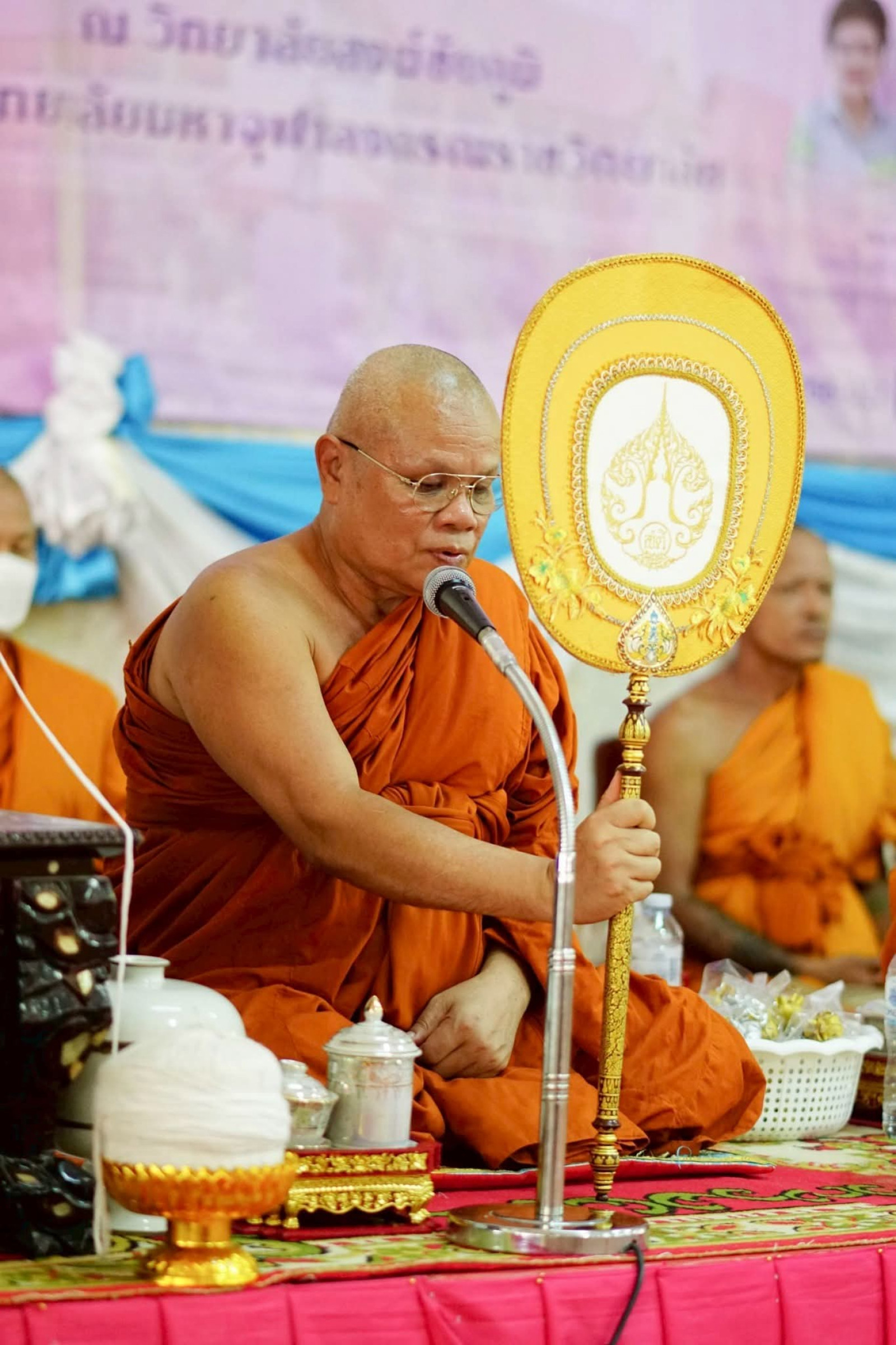 ภาพร่วมพิธีกรรมมหาวิทยาลัยมหาจุฬาลงกรณราชวิทยาลัย วิทยาลัยสงฆ์ชัยภูมิ