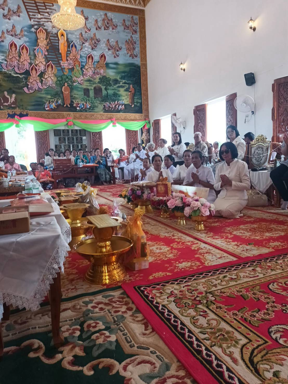 ภาพร่วมพิธีกรรมวัดโคกหินตั้ง