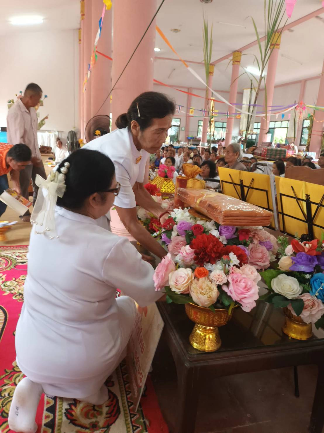 ภาพร่วมขบวนกฐินวัดท่ากูบ