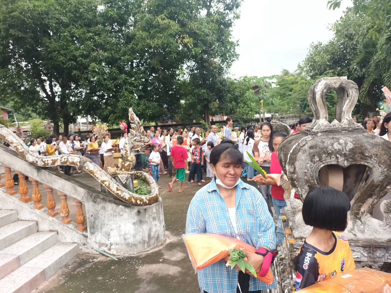 ภาพร่วมพิธีกรรมวัดท่ากูบ