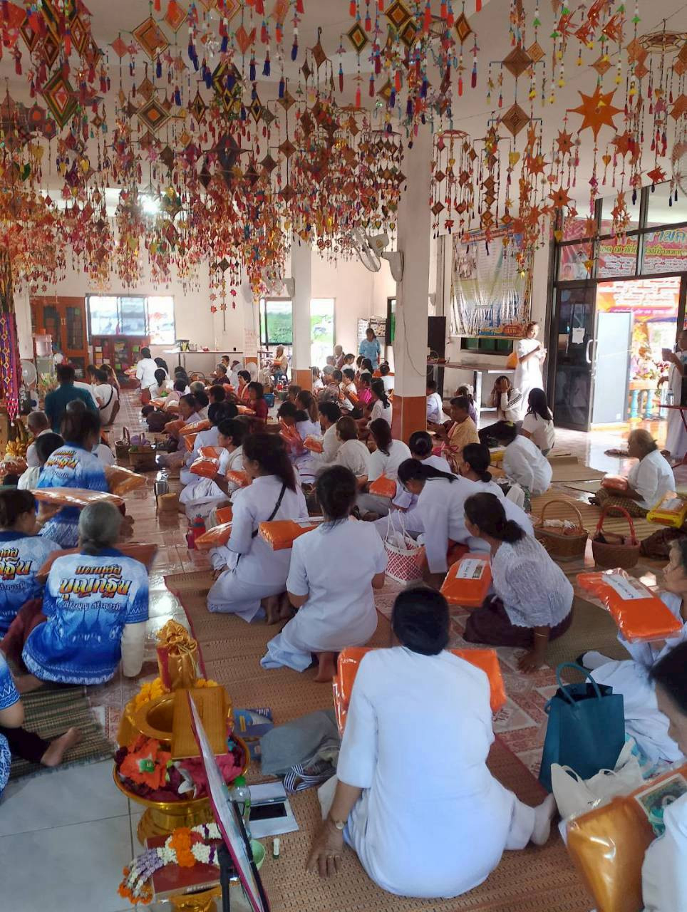 ภาพร่วมพิธีกรรมที่พักสงฆ์บ้านนาเจริญใต้