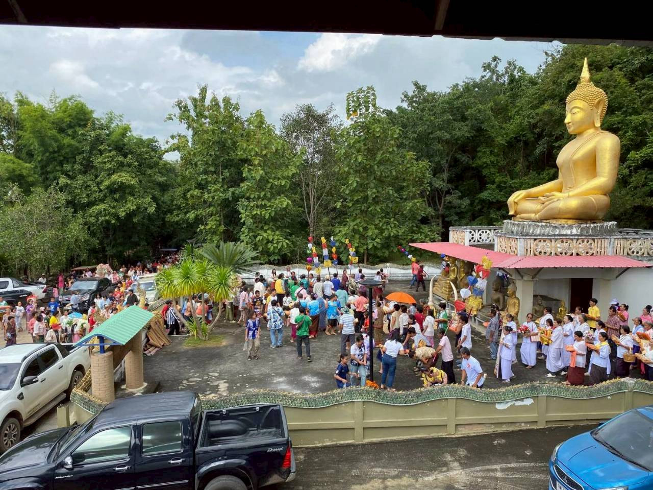 ภาพร่วมพิธีกรรมวัดหนองประดู่