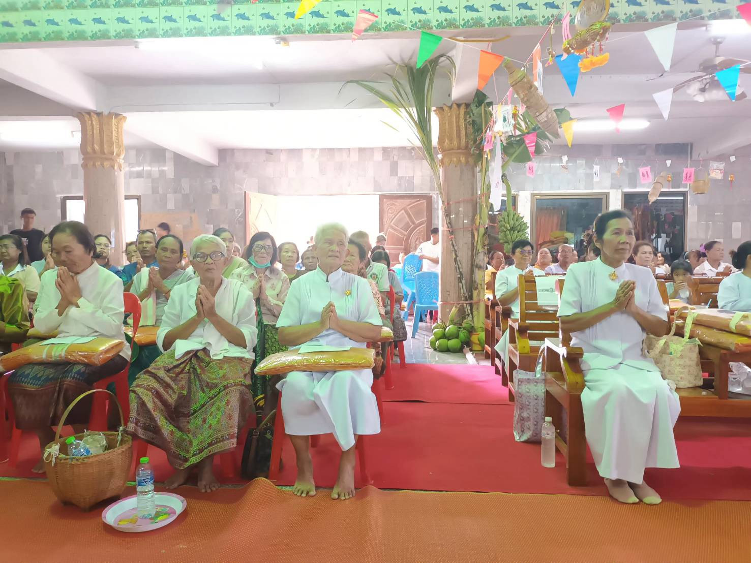 ภาพร่วมพิธีกรรมวัดทองคำพิง