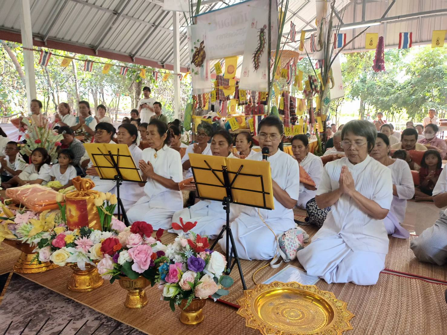 ภาพร่วมพิธีกรรมที่พักสงฆ์พุทธานุสสติ