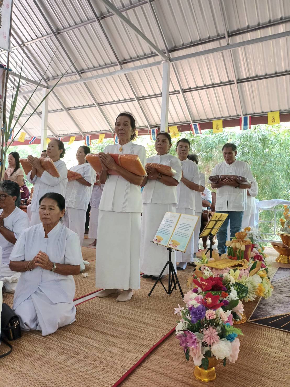 ภาพร่วมพิธีกรรมที่พักสงฆ์พุทธานุสสติ