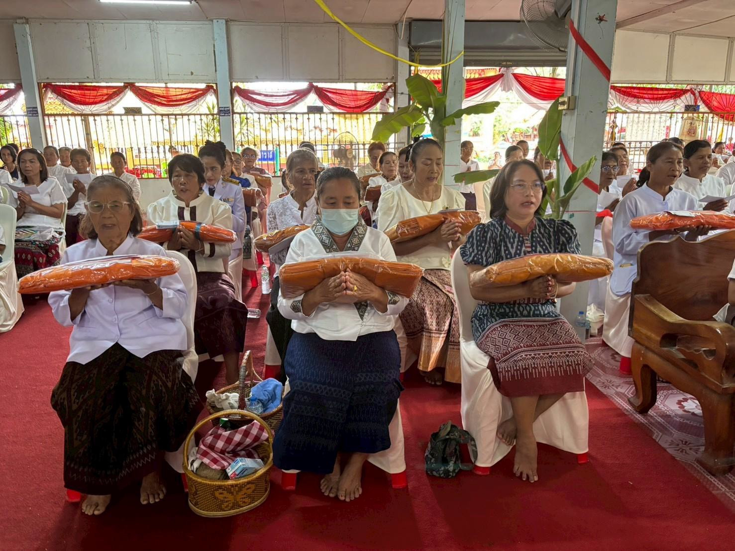 ภาพร่วมพิธีกรรมวัดโนนแต้