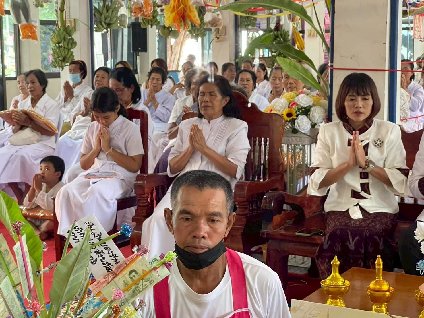 ภาพร่วมพิธีกรรมวัดหนองตาไก้