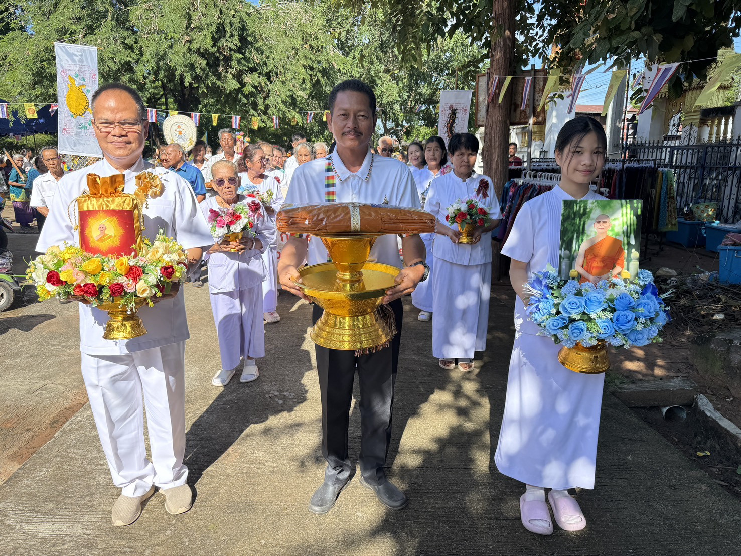 ภาพร่วมขบวนกฐินวัดศิลาดาด