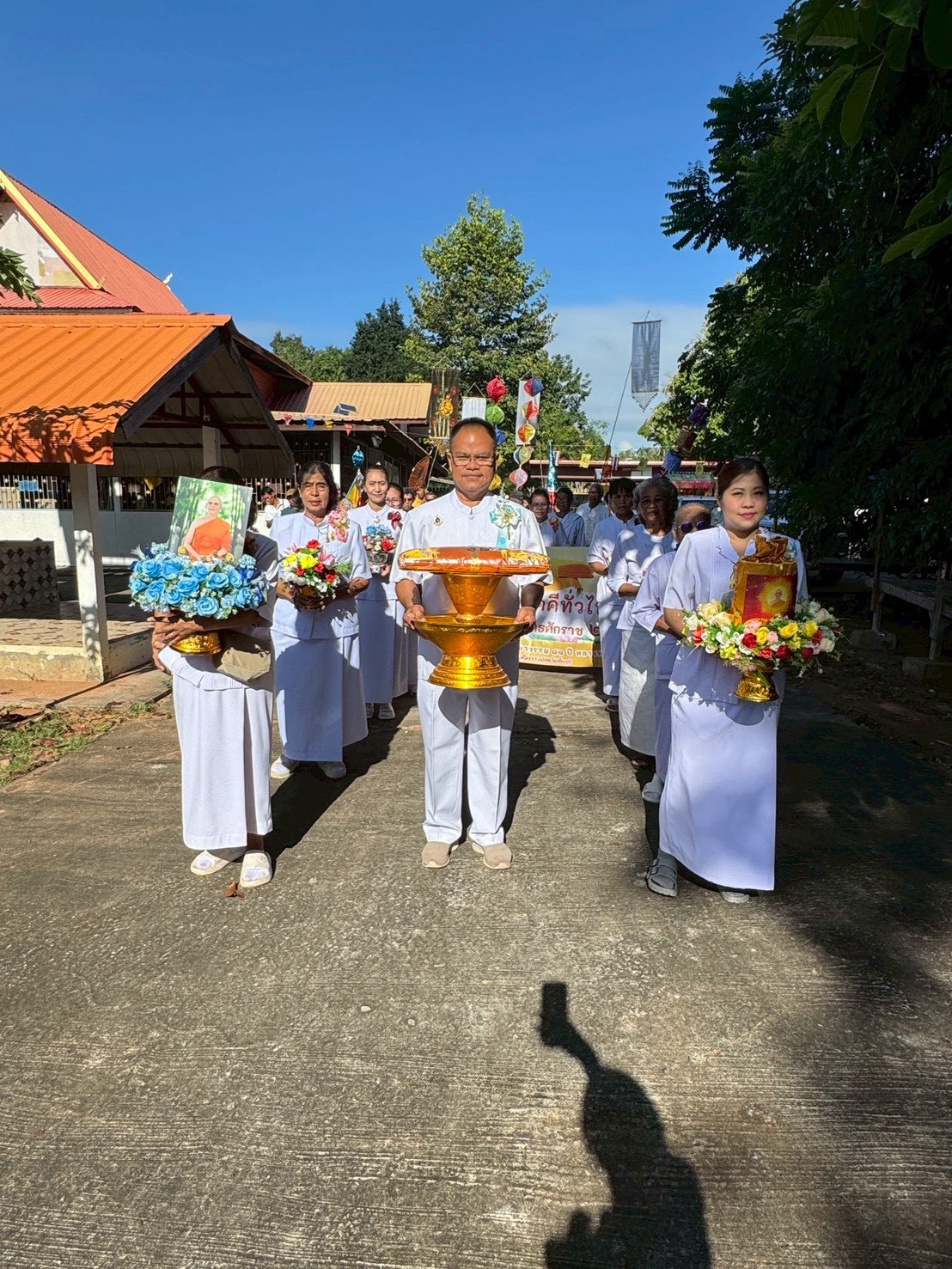 ภาพร่วมขบวนกฐินวัดศรีสะอาด