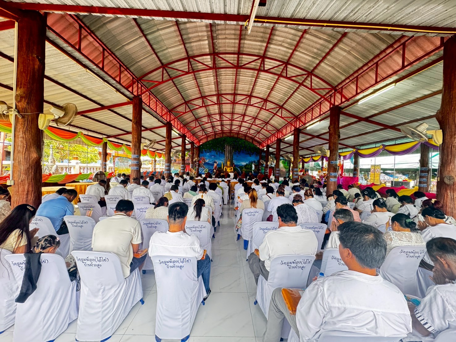 ภาพร่วมพิธีกรรมวัดจูมฆ้อง