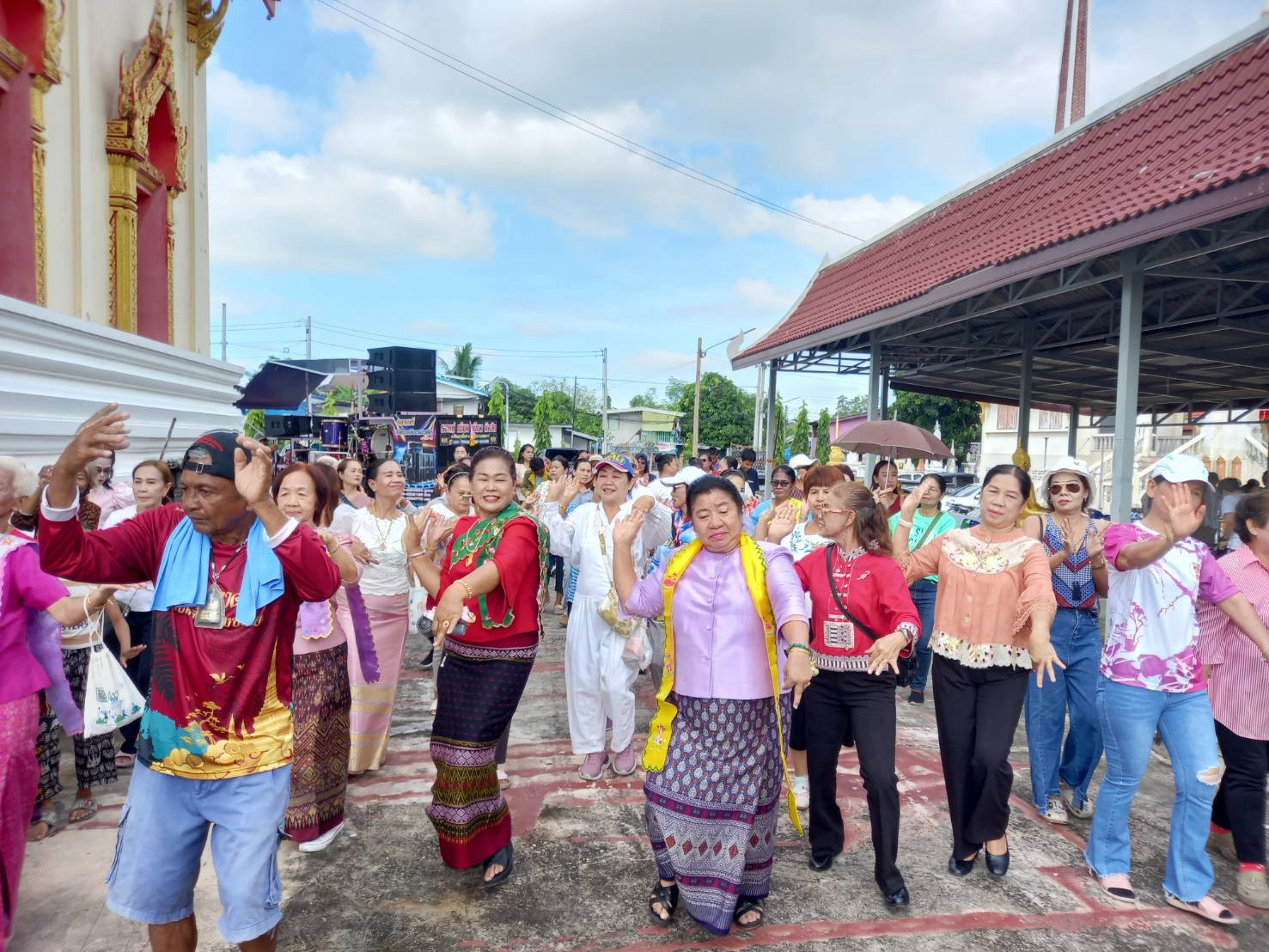 ภาพร่วมพิธีกรรมวัดตลาดใต้