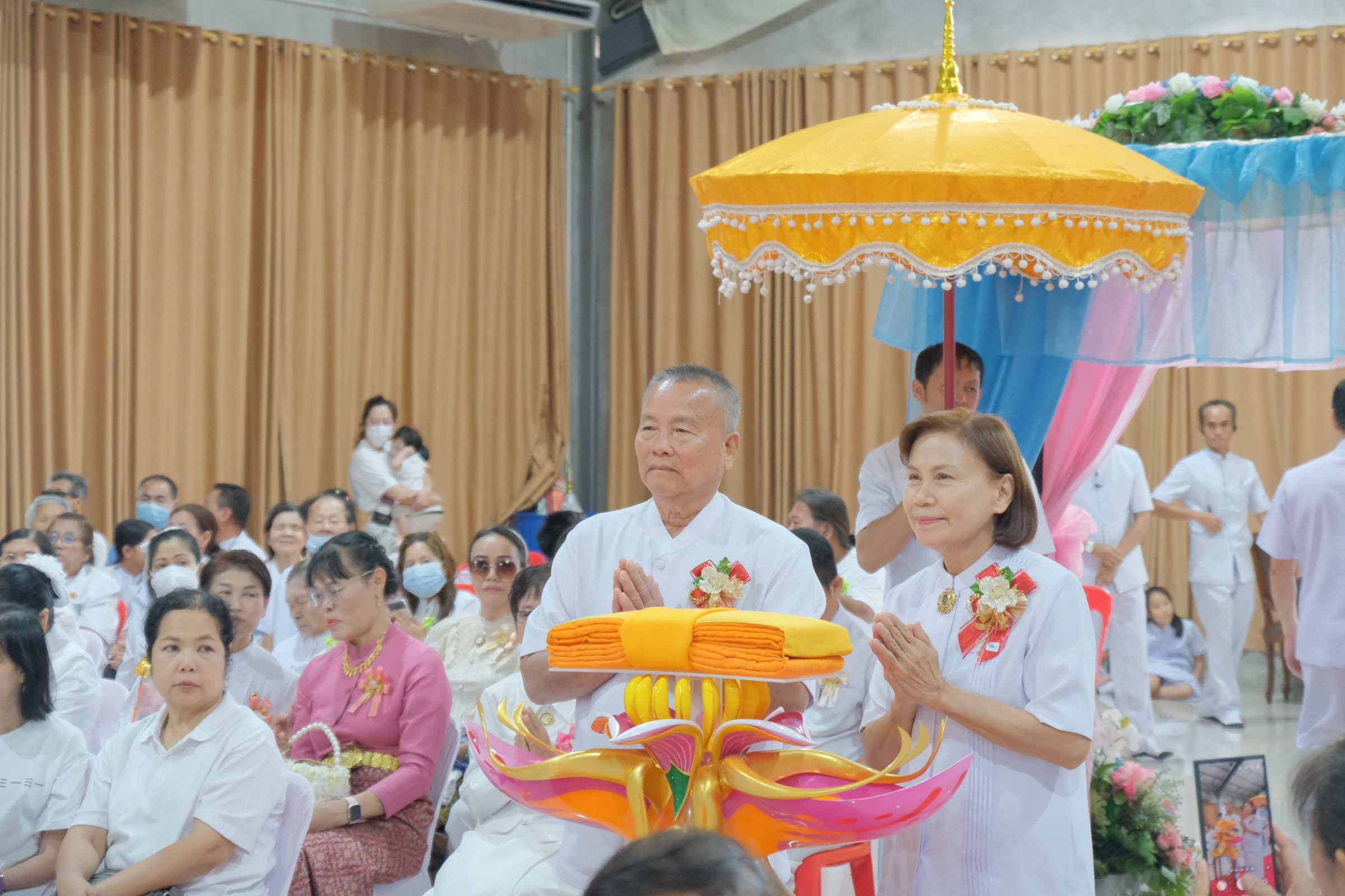 ภาพร่วมขบวนกฐินศูนย์อบรมเยาวชนคลองหลวง